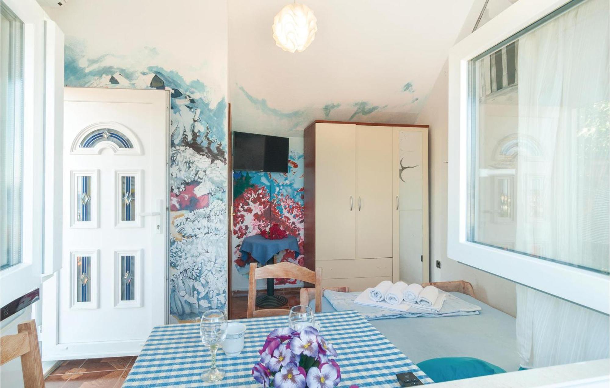 Gorgeous Apartment In Omis With House Sea View Exterior foto