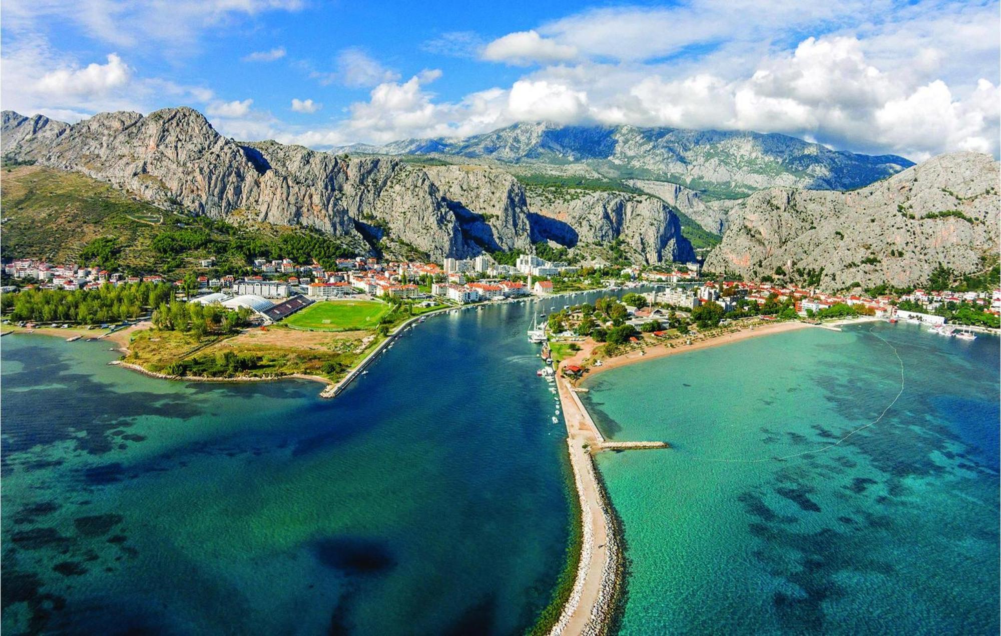 Gorgeous Apartment In Omis With House Sea View Exterior foto