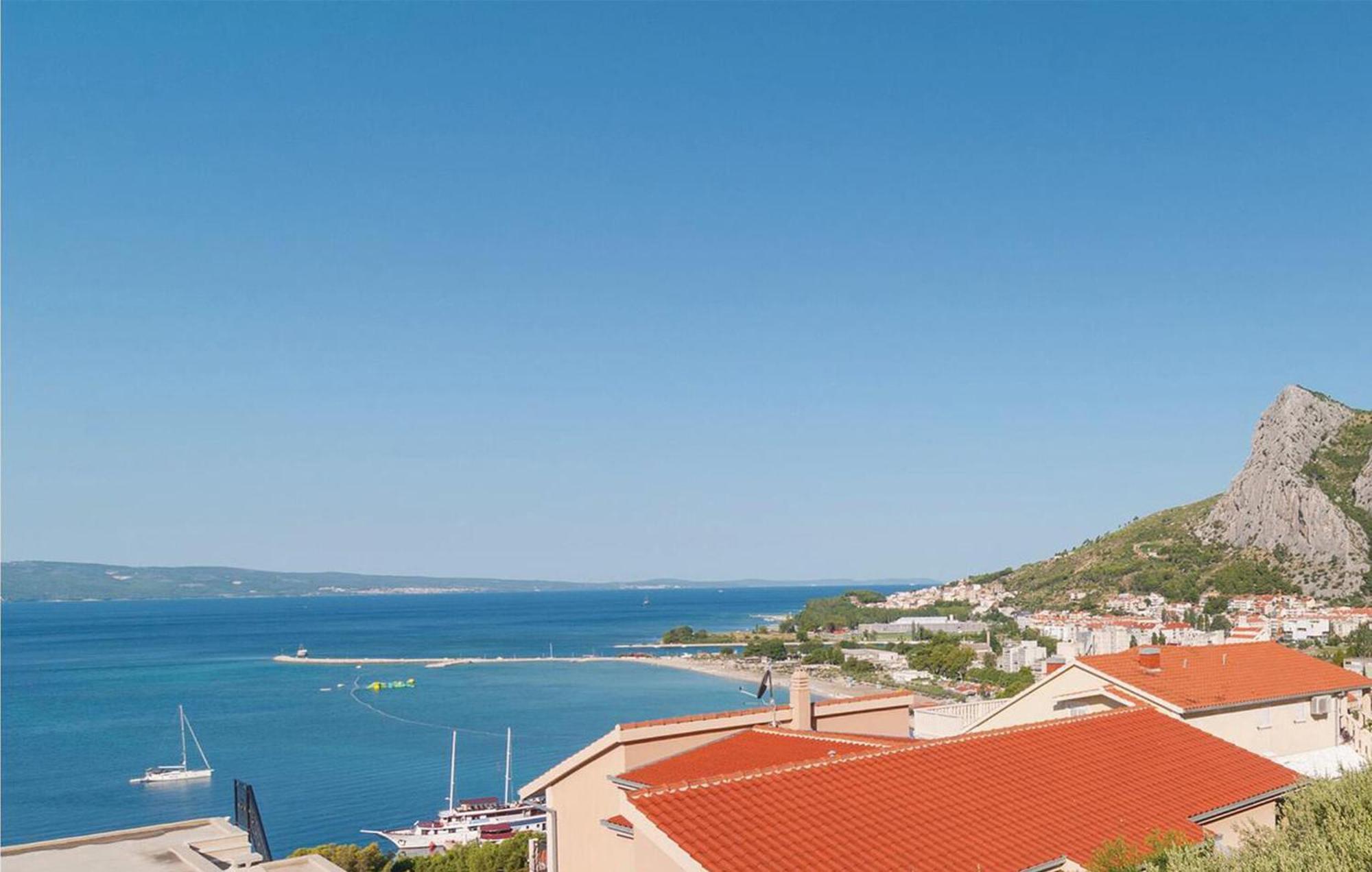 Gorgeous Apartment In Omis With House Sea View Exterior foto